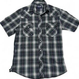Wrangler Men's Black and White Plaid Button Down Shirt